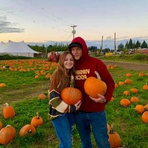 Meet your Posher, Emily